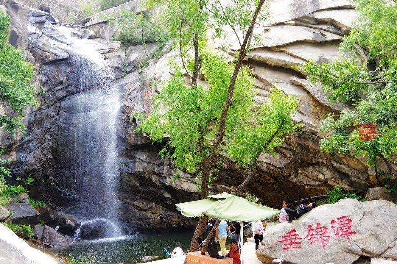 “张万森雪崩”风靡全网：当深情遇上大雪，我们如何取暖？